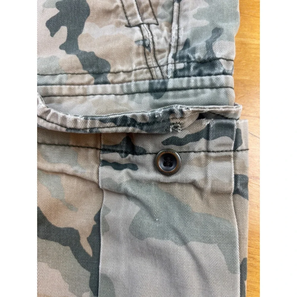 Levi Strauss Mens Camo Cargo Shorts Green Brown Cotton Twill Size 40 Camouflage